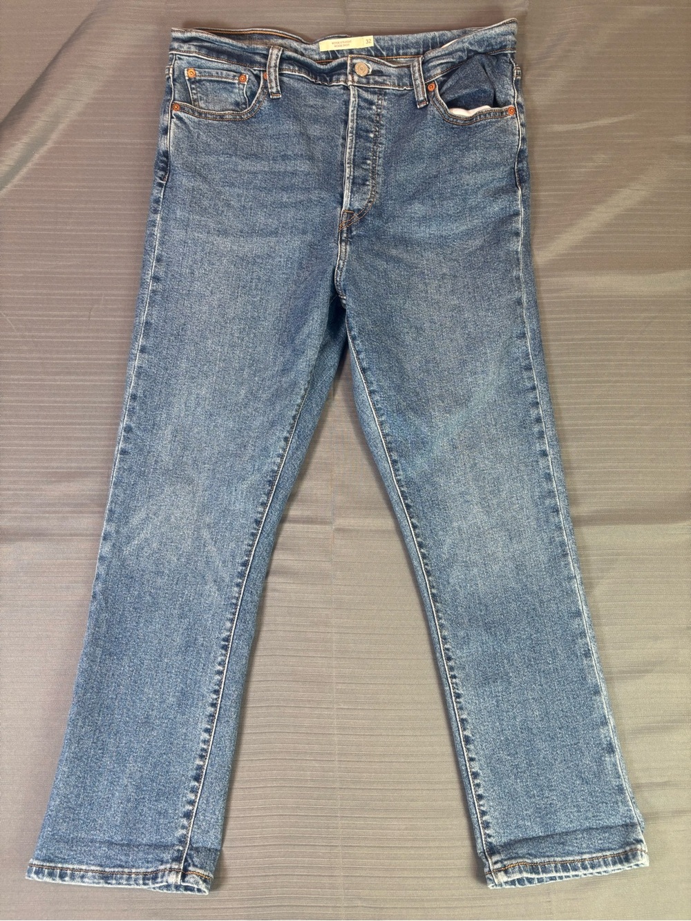 Levi’s Wedgie Straight Jeans Women’s 32 High Rise Light Wash Denim